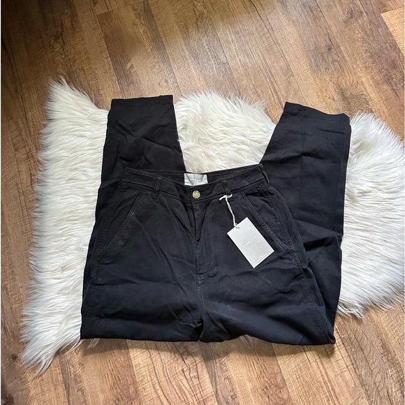 EVERLANE The Relaxed Chino In Black - Picture 3 of 7